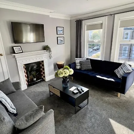 The King'S Tower Apartment Whitehead Exterior photo